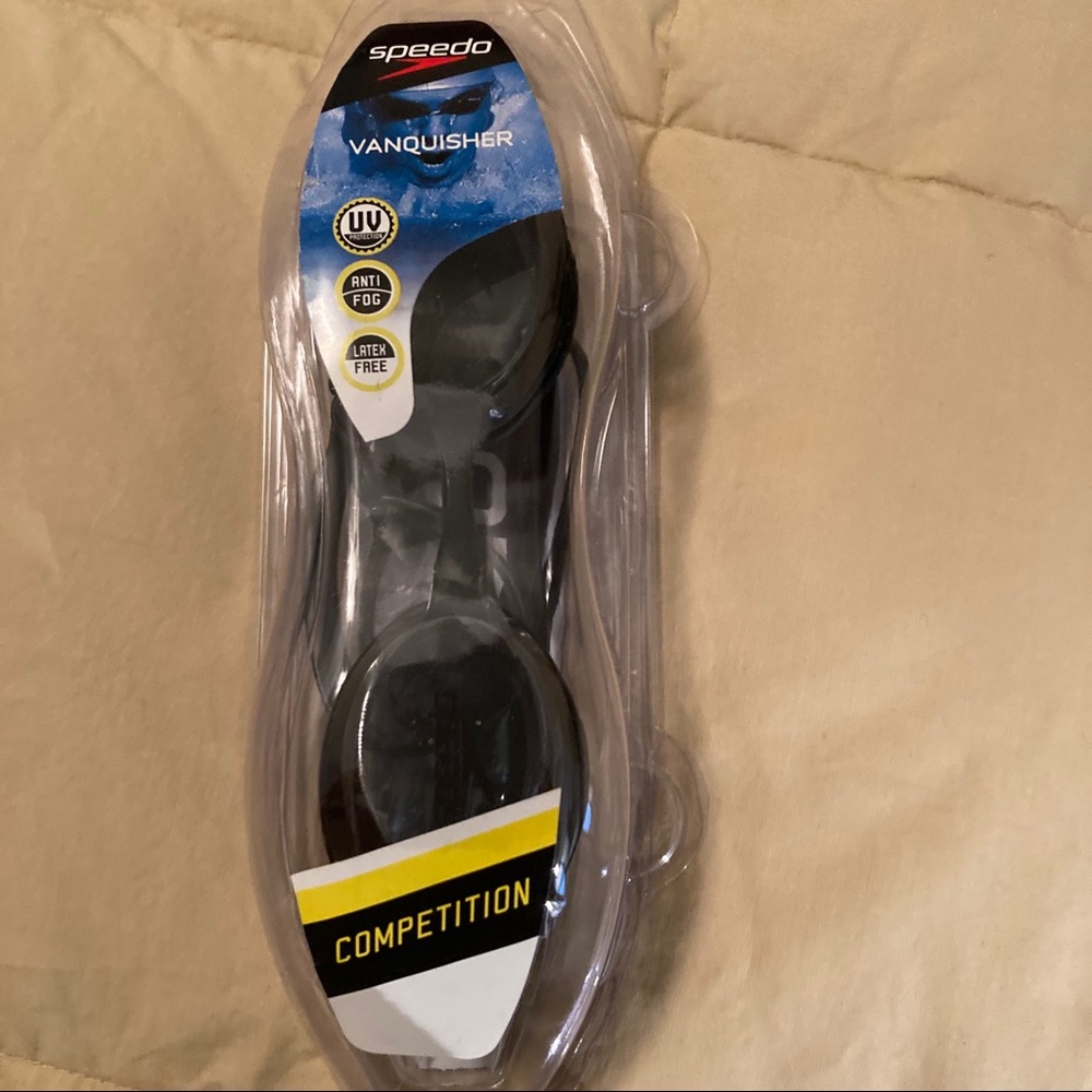Speedo Vanquisher Anti Fog Competition Googles UV Protection Latex Free